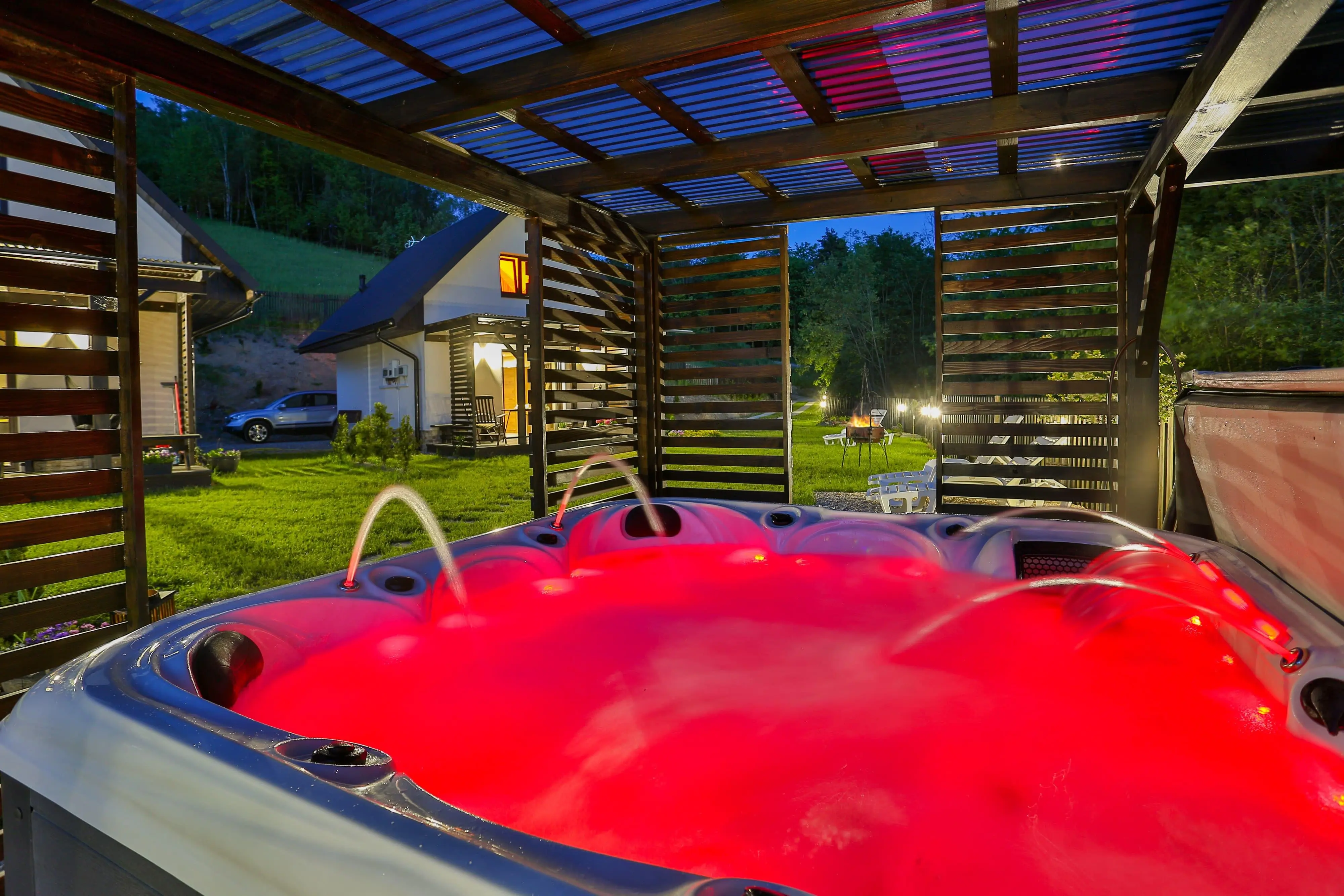Jacuzzi - widok na domki